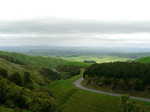 road newzealand green landscape nz curve tararua curiouskiwi:posted=2007