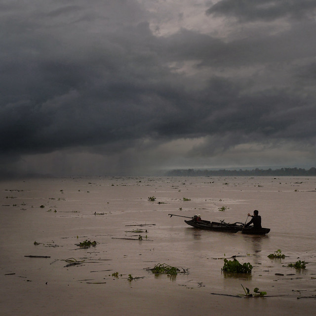 Sinister weather befallen lonely fisherman