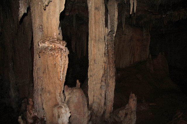 Le Khaokob Cave