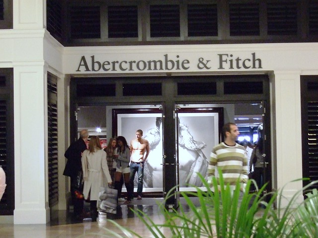 LIVE Display @ Abercrombie & Fitch