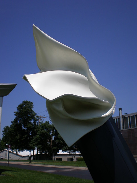 Claes Oldenburg and Coosje van Bruggen 1999 'Architect's Handkerchief', Kemper Museum of Contemporary Art, Kansas City, Missouri