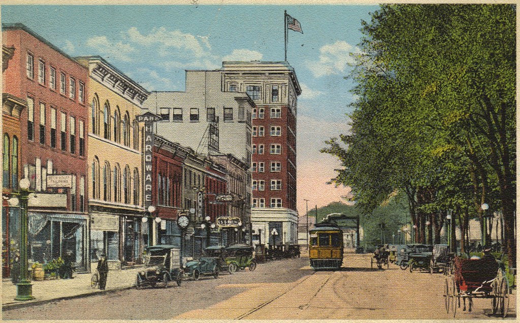 Market Street, looking west, Warren, Ohio, circa 1916