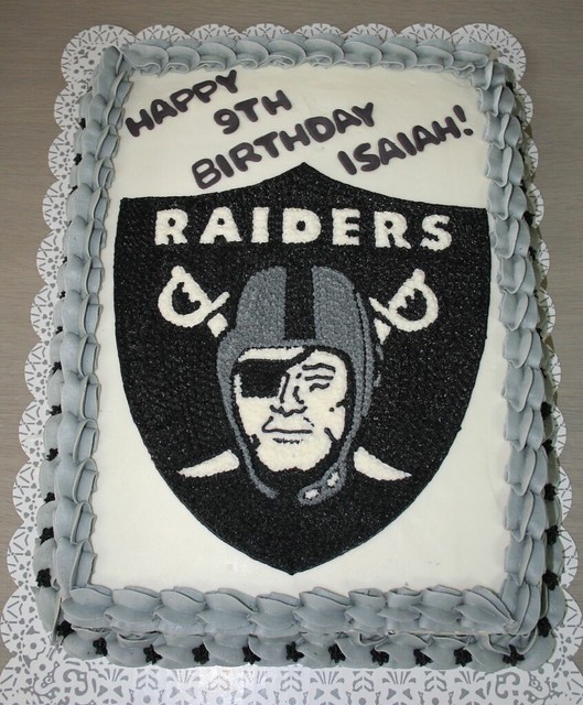 Oakland Raiders Cake