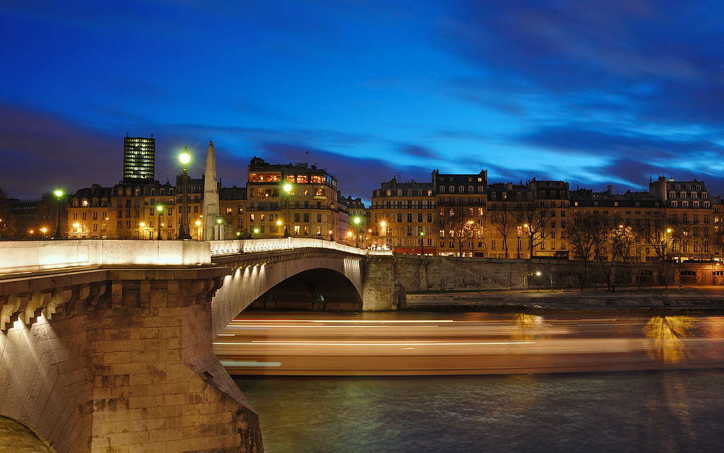 Blue hour on the Pont de la Tournelle HDR* by David Giral | davidgiralphoto.com