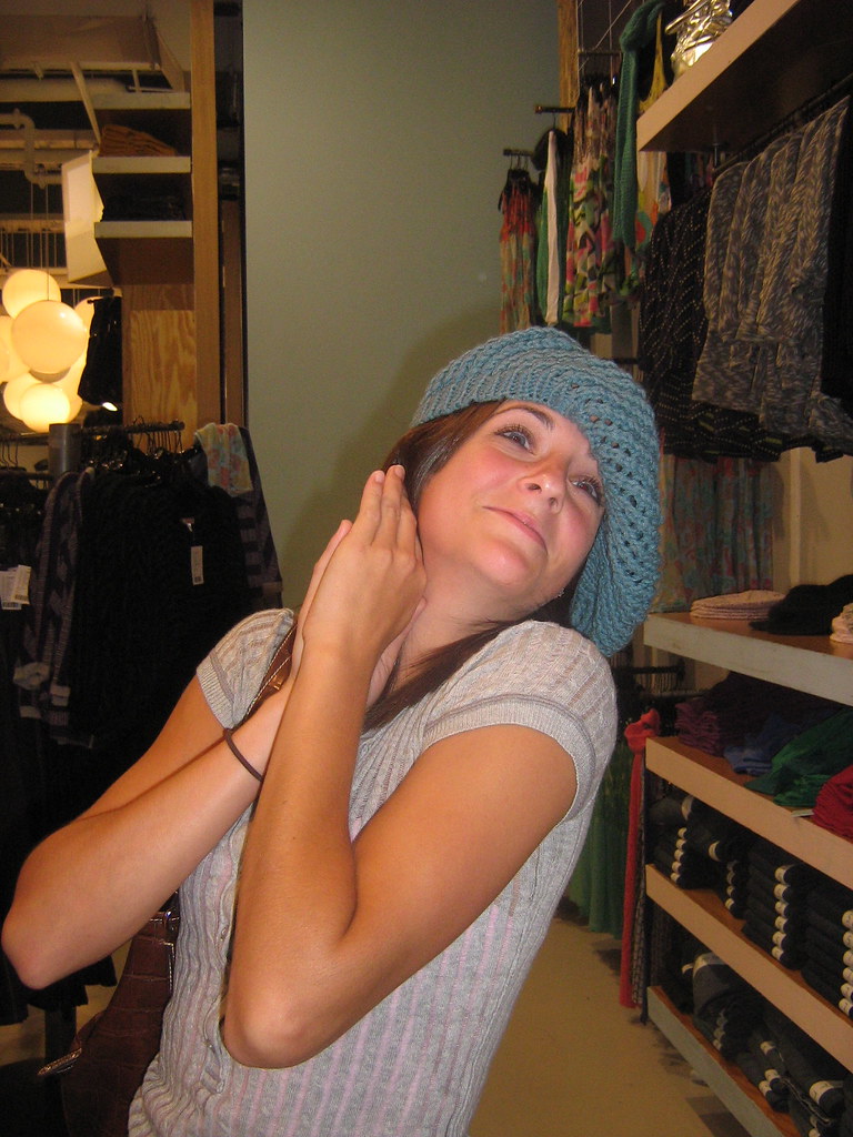 blueberry beret | Madalyn Otto | Flickr