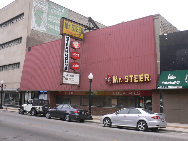 Mr. Steer - Milwaukee Avenue - Chicago