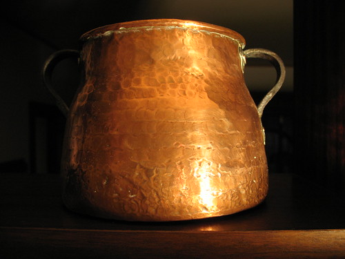 Flickr Pot Pot | Very simple but I like the old and warm feelings it su… | Flickr