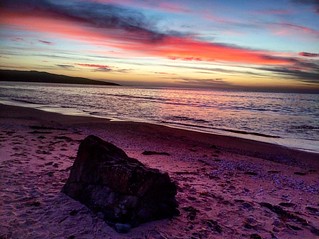 Amazing sunsets in Tasmania! . . .  #upsticksandgo #exploring #beachlife #greensbeach #beach #travel #tasmania #tassiecoast #instagood #instatravel #instagram #discovertasmania #michfrost  #westhead #sunset #nationalpark #narawantapu