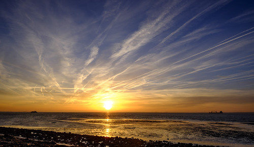 morning sea sky sun water clouds sunrise dawn coast fujifilm contrails chemtrails vaportrails xt1 fujinonxf14mmf28r