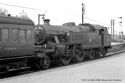 railroad train railway steam locomotive passenger staffordshire uttoxeter lms 4mt britishrailways stanier 42600 264t