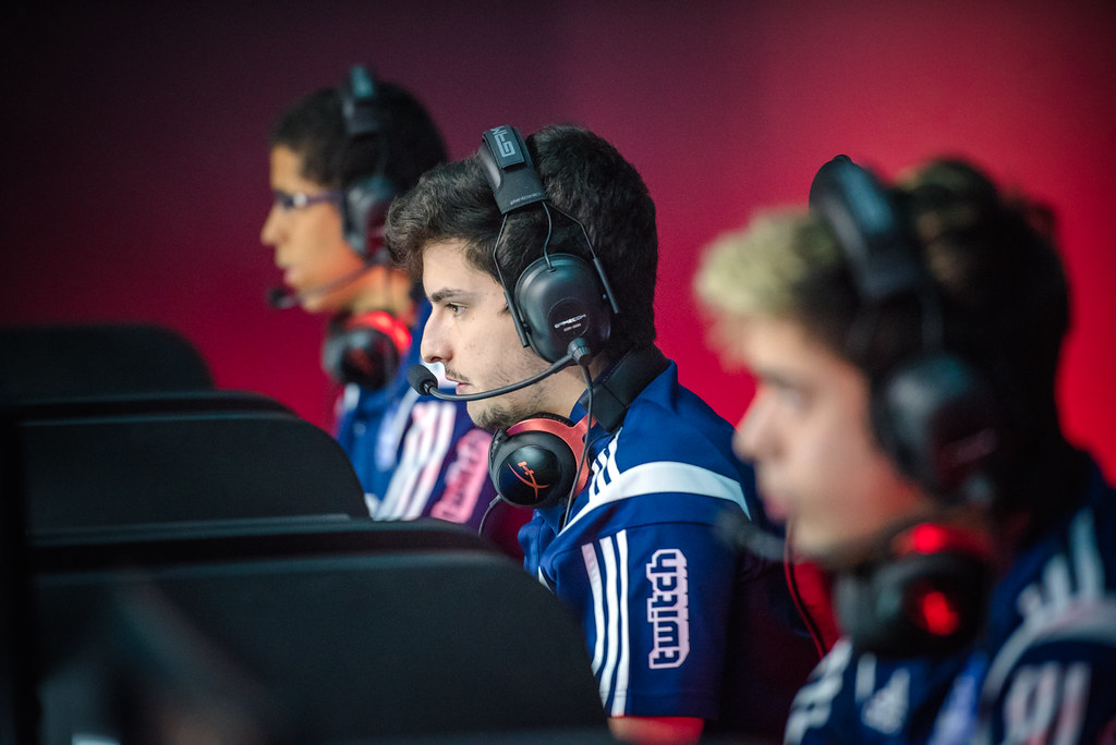 S3D2 - CNB eSports x Red Canids