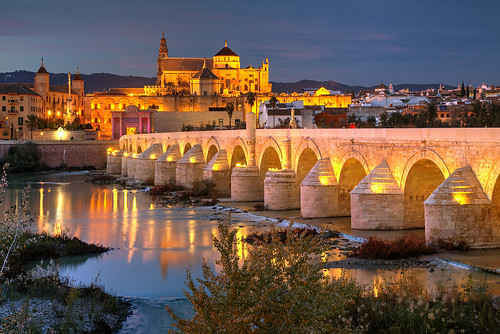 bridge españa river spain guadalquivir espanha dusk andalucia cordoba bluehour andalusia espagne spagna