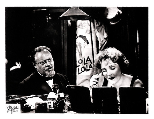 Emil Jannings and Marlene Dietrich in Der blaue Engel (1930)