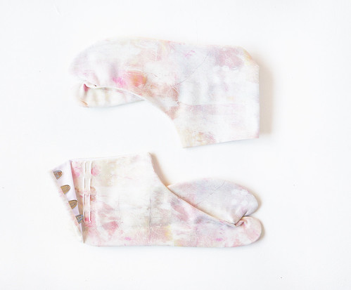 Tabi socks | Tabi socks for kimono Original painting: Mayako… | Flickr