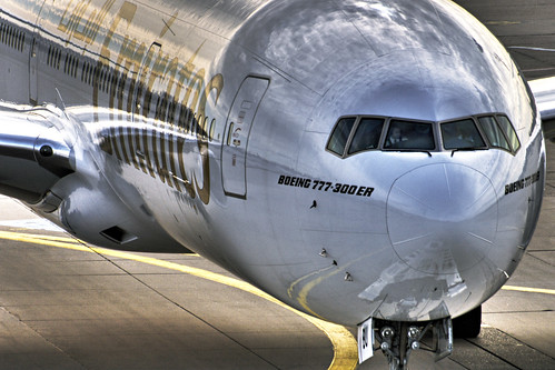 Emirates Boeing 777-300 by Jörg Wanderer Photography