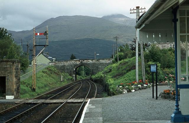 Taynuilt Stn platform end . Sep'81.