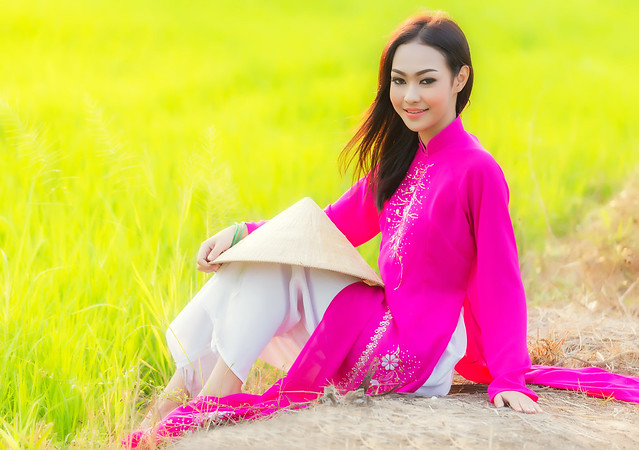 Asian woman dressed in traditional Vietnamese