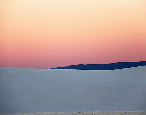 sunset mountain newmexico landscape nationalpark sand dusk whitesands dune surreal minimalism gypsum nationalmonument