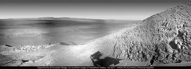 Opportunity at Knudsen Ridge, on southern edge of Marathon Valley - sol 4271