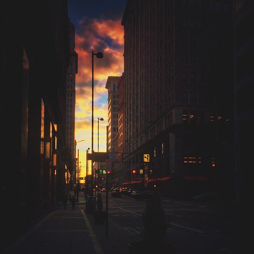 iphoneedit handyphoto jamiesmed app snapseed sky beautiful 2016 sunset building beauty buildings people pretty geotag mobileography shadows vignette iphoneography geotagged orange light mextures silhouette road view iphone5s square shadow reflect reflection facebook reflections reflects skies sun mobilephotography iphonephoto landscape hamiltoncounty cincinnati twitter ohio midwest phoneography iphoneonly february photography clouds streetphotography downtown tumblr winter city mobilography clermontcounty queencity mobilephoto silhoutte street shotoniphone kentucky