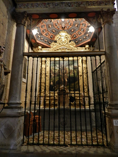 Capilla sepulcro del benedictino San Pedro del Barco interior Basílica de San Vicente Ávila 04