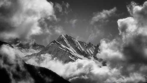 winter bw mountain snow alps monochrome clouds montagne alpes landscape schweiz switzerland blackwhite nikon suisse nikkor nuage paysage blanc wallis valais noirblanc d800 isanybodyoutthere nikkor70200