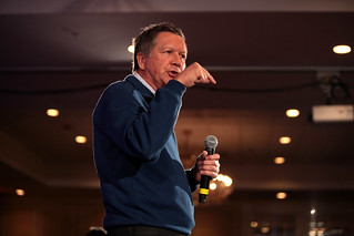 John Kasich | Governor John Kasich speaking with attendees a… | Flickr