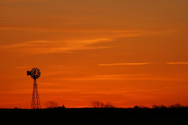Windmill at sunrise Jan 10, 2007
