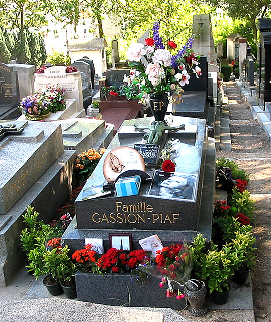 Edith Piaf memorial