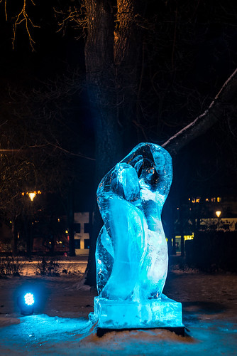 city blue winter light cold color colour art ice beautiful festival night 50mm lights cool view sweden sony curves uppsala ribbon scandinavia scupture matryoshka diffuse photostory helios442 icescupture thousandwinters