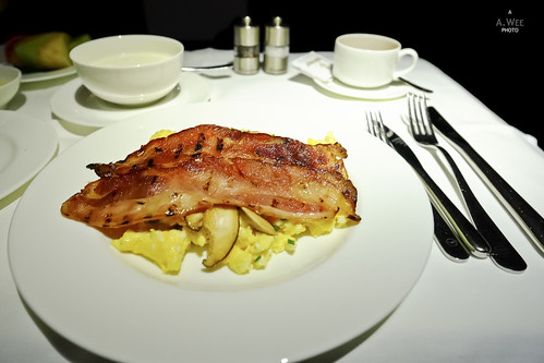 breakfast inflight bacon egg meal service lufthansa 早餐 firstclass 头等舱 汉莎航空