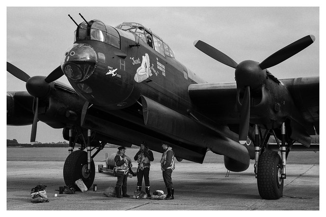 Avro Lancaster BVII - 2 BW