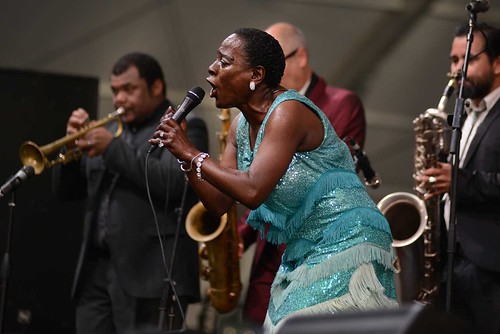 Sharon Jones & the Dap-Kings close out the Blues Tent on Day 1 of Jazz Fest 2016.