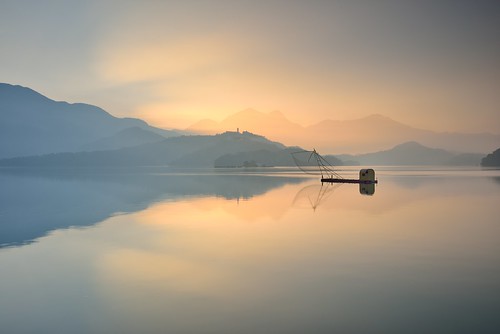 Tranquil morning, Sun Moon Lake 日月潭 | Copyright © Vincent Ti… | Flickr