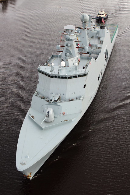 HDMS Esbern Snare (L17)