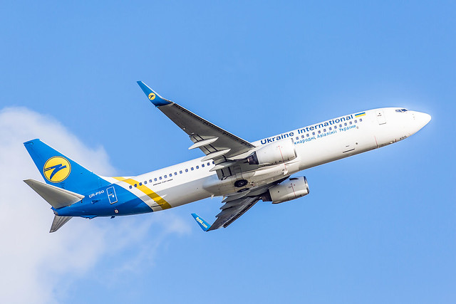 Ukraine International Airlines l UR-PSG l Boeing 737-800
