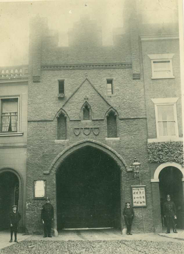 North Bar Within, Beverley c.1900 (archive ref PH-4-6)