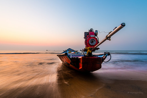 sea beach sunrise dawn boat fishing sand motorboat orissa gopalpur odisha gopalpuronthesea