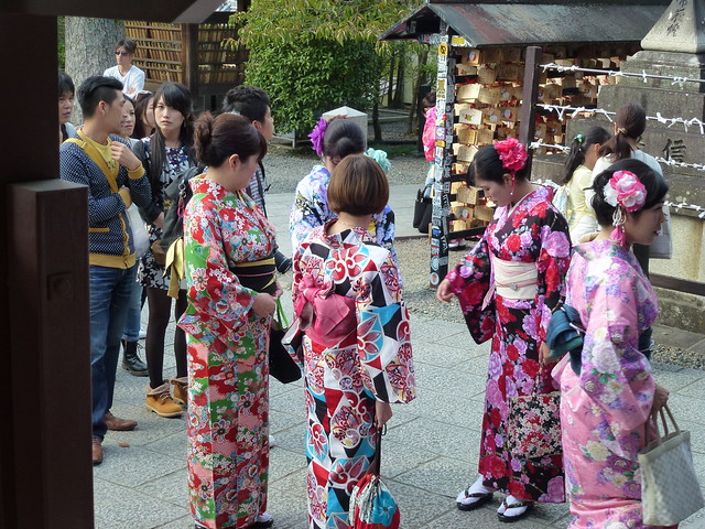 Japanese ladies, Sannenzaka, Kyoto