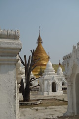 Kuthodaw Pagoda, Mandalay / MM, 2016