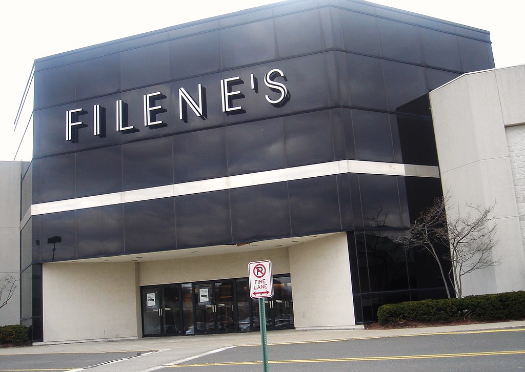 Filene's Closed at Danbury Fair Mall
