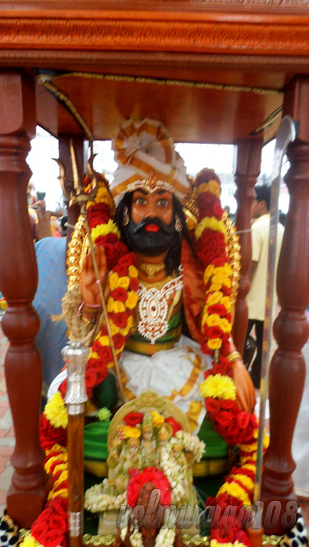 Gigantic Statue Of Hindu Muneeswaran Ekkaduthangaltamilnaduindia High-Res  Stock Photo - Getty Images