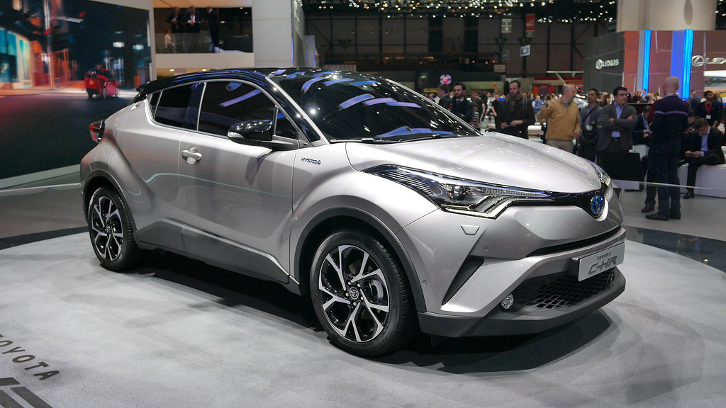 Image of Toyota C-HR crossover hybride
