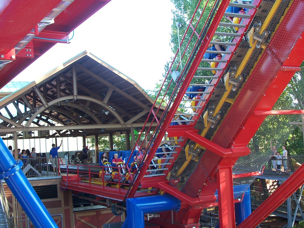 La Ronde Rides Cython Goliath @ La Ronde | New Ride | Alex T | Flickr