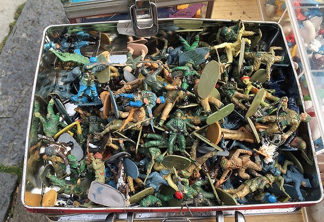 Faversham tin [of toy] soldiers - WWII pick-n-mix