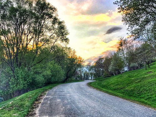 cameraphone road trees sky sun wisconsin landscape evening spring hill hdr goldenhour onalaska iphone project366 onalaskawi iphoneography iphonehdr iphone6 iphone366 snapseed
