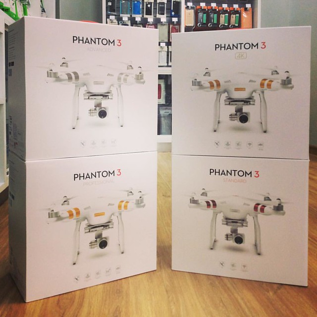 ¡Encuentra en @compudemano toda la serie de Phantom 3! @djiglobal #CadaDíaMejor #phantom #Quality #dji #drones #fly.