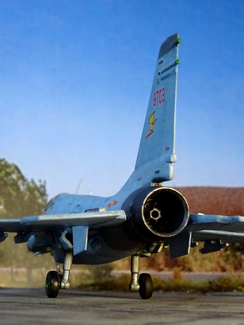 1:72 Mikojan-Gurevich Izdeliye 33/ MiG-33SE (NATO code 'Foghorn'); '8703 Red' of the 931st Fighter Reg., 371th Air Div., Vietnamese People's Air Force (Không Quân Nhân Dân Việt Nam, VPAF); Yên Bái Air Base, summer 1989 (Whif/Nakotne MiG-29 conversion)