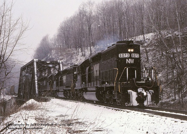 NW 6073, GR12, Chaintown, PA. 4-09-1982