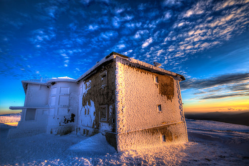 sunset house snow cold clouds serradaestrela